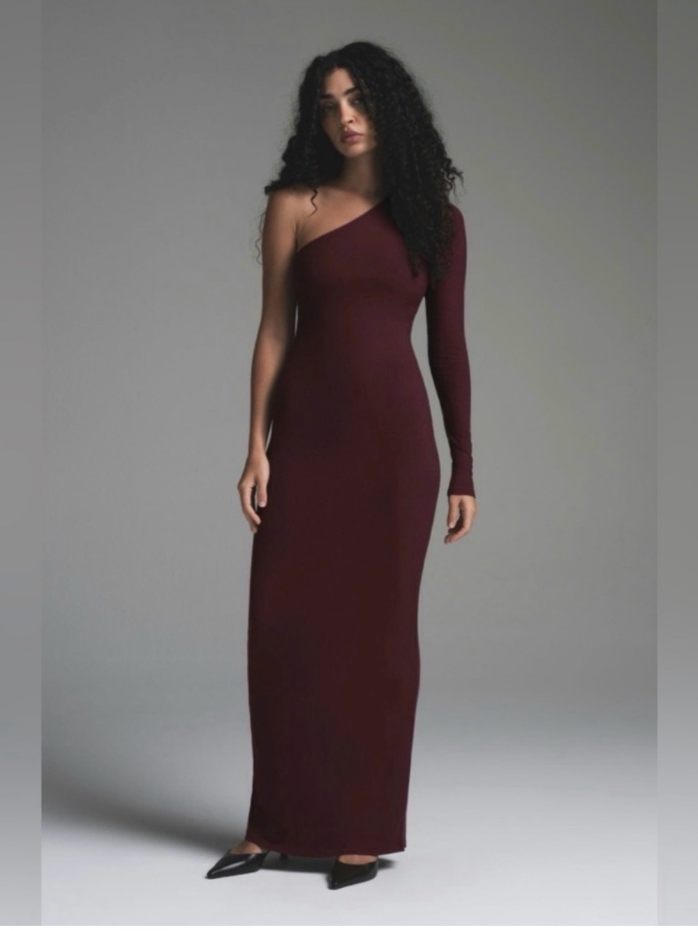 Skims soft lounge one shoulder long dress 
Color Bordeaux 
Size XXS